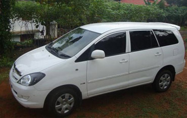 innova car rental